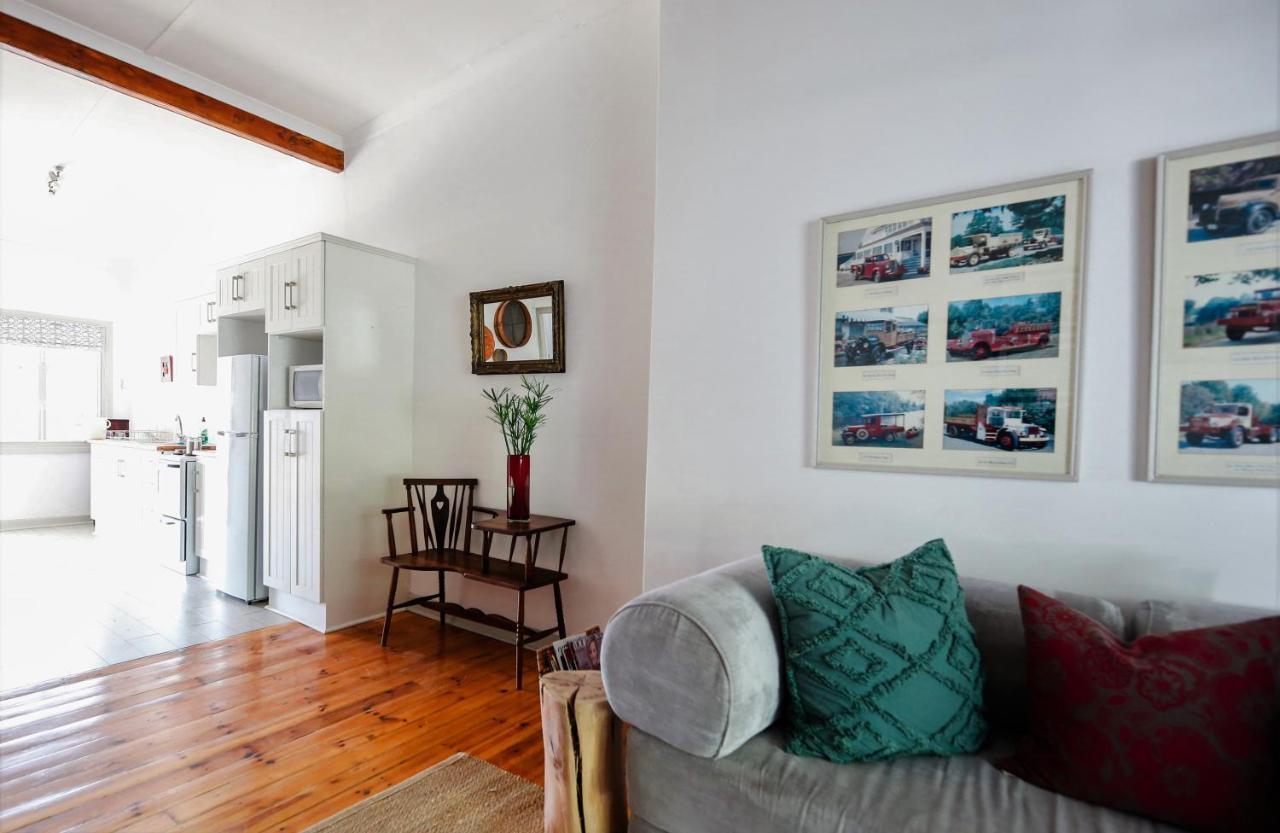 River Bend Guesthouses Graaff-Reinet Екстериор снимка