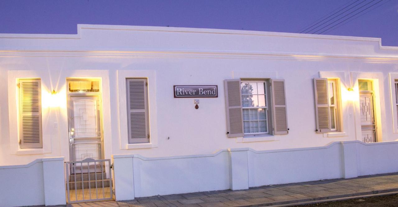 River Bend Guesthouses Graaff-Reinet Екстериор снимка