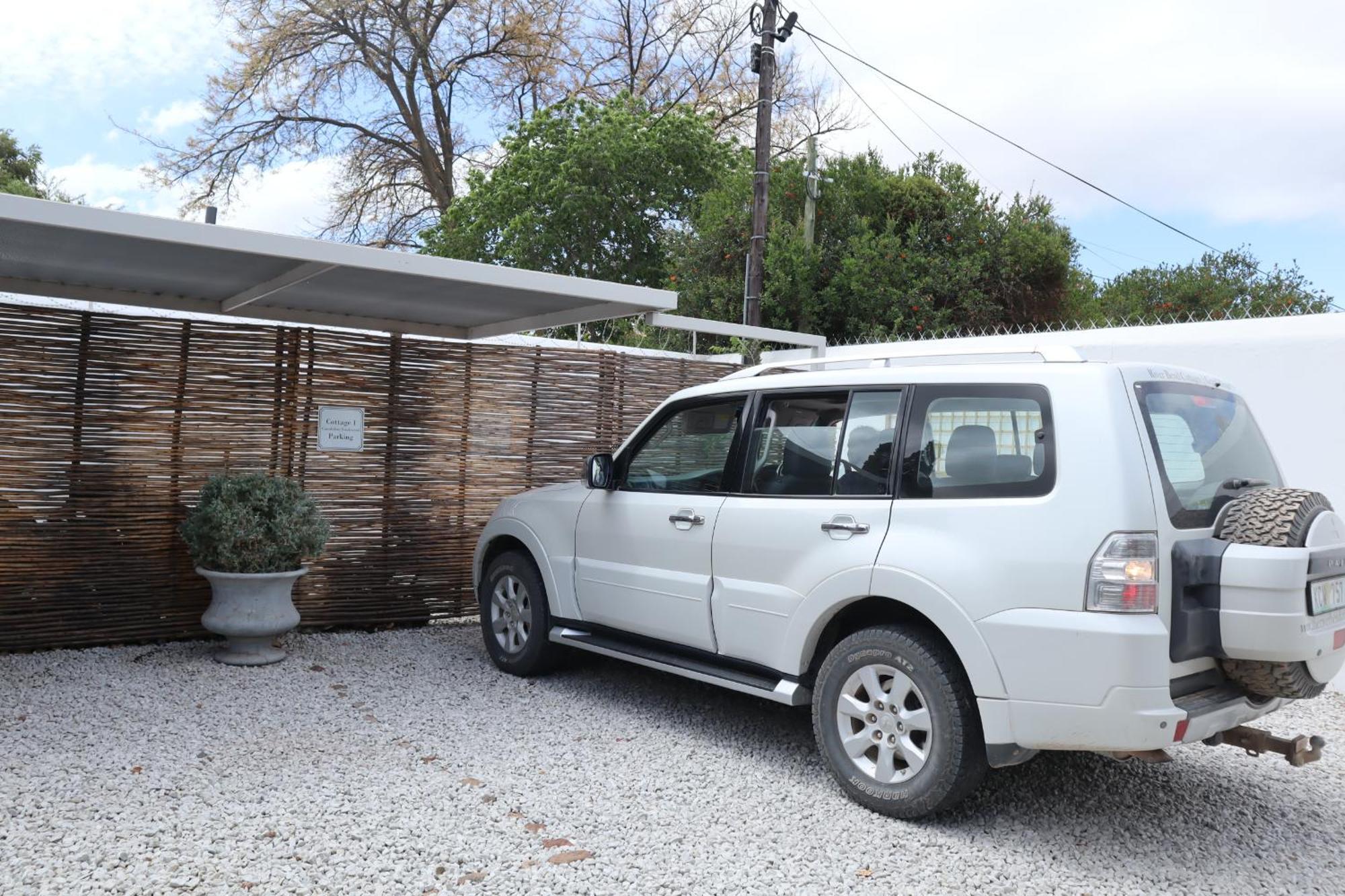 River Bend Guesthouses Graaff-Reinet Екстериор снимка