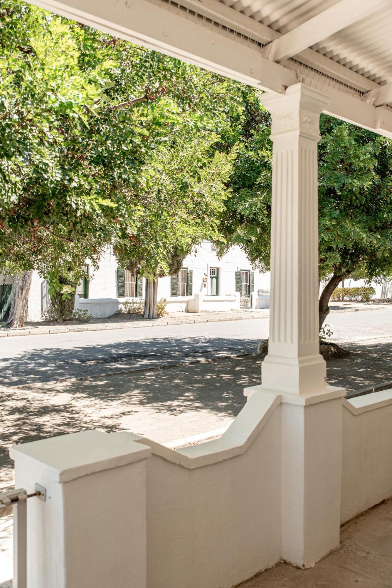 River Bend Guesthouses Graaff-Reinet Екстериор снимка